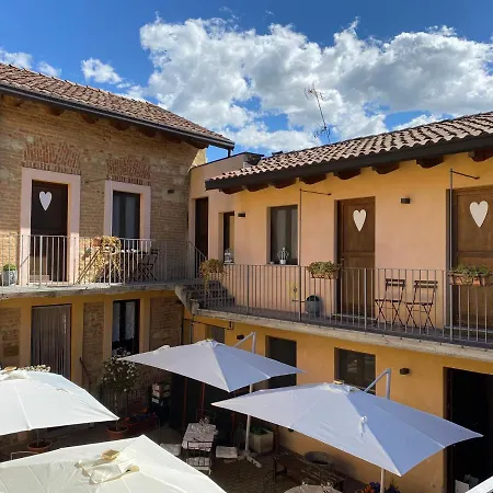 Il Cortile Гостевой дом Vignale Monferrato